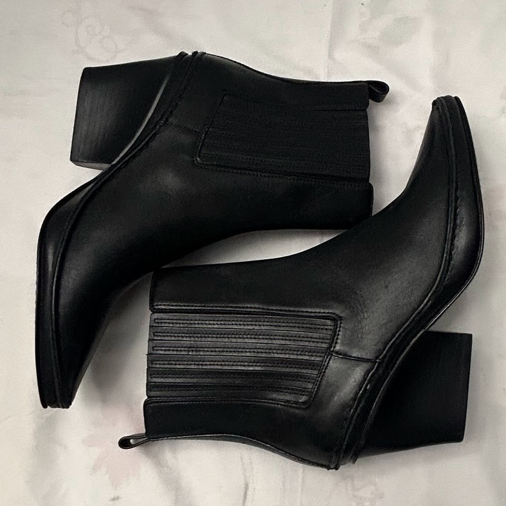 TORY BURCH BOOTS